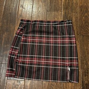 Red and Black Plaid Windsor Skirt